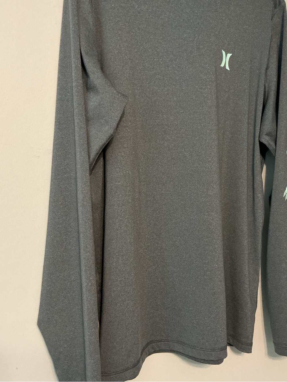 Hurley Grey In/Out Water Shirt - Picture 6 of 11